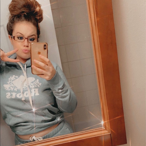 Meet your Posher, Erica - Picture 1 of 1